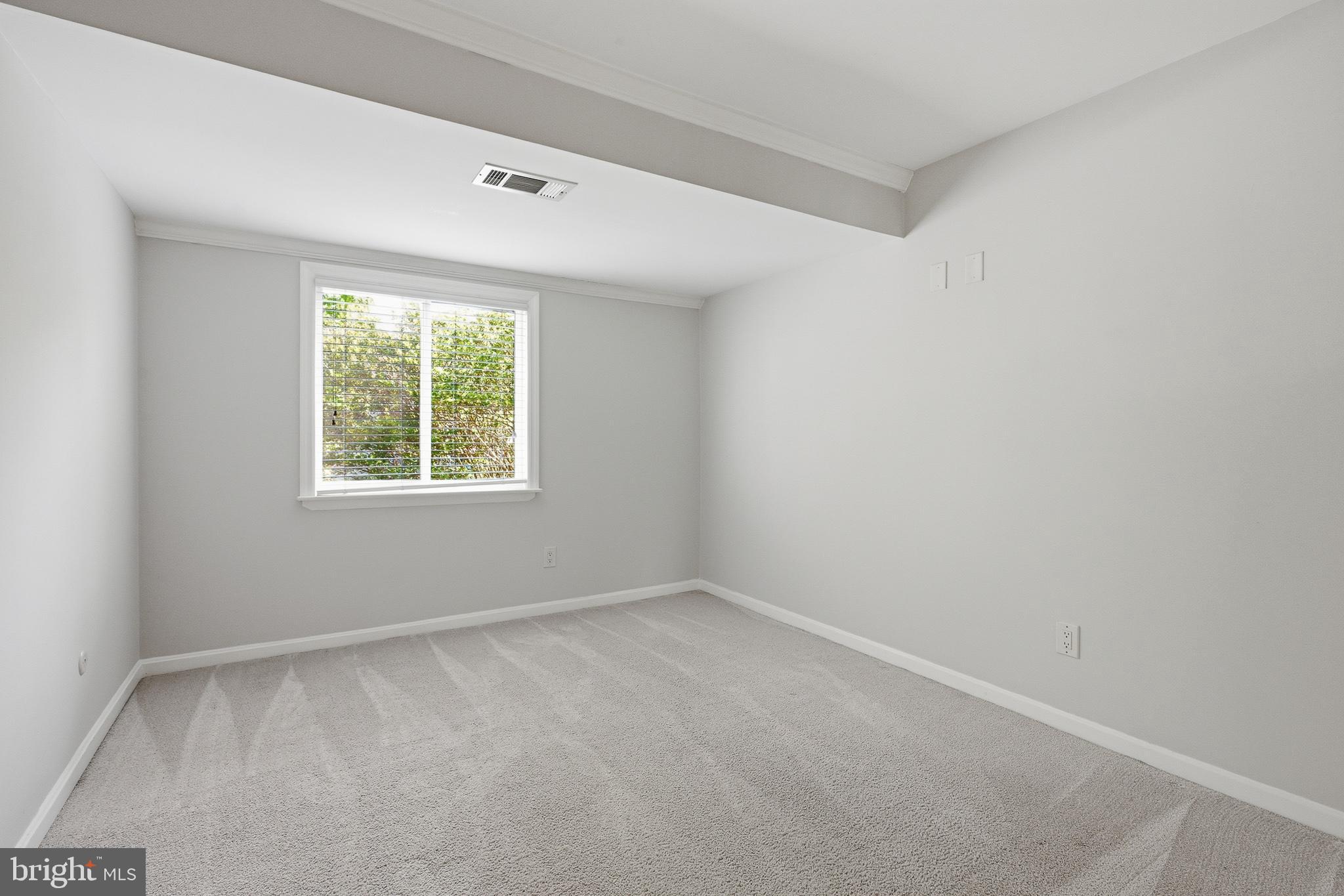 7 ROCKFORD ROAD J15