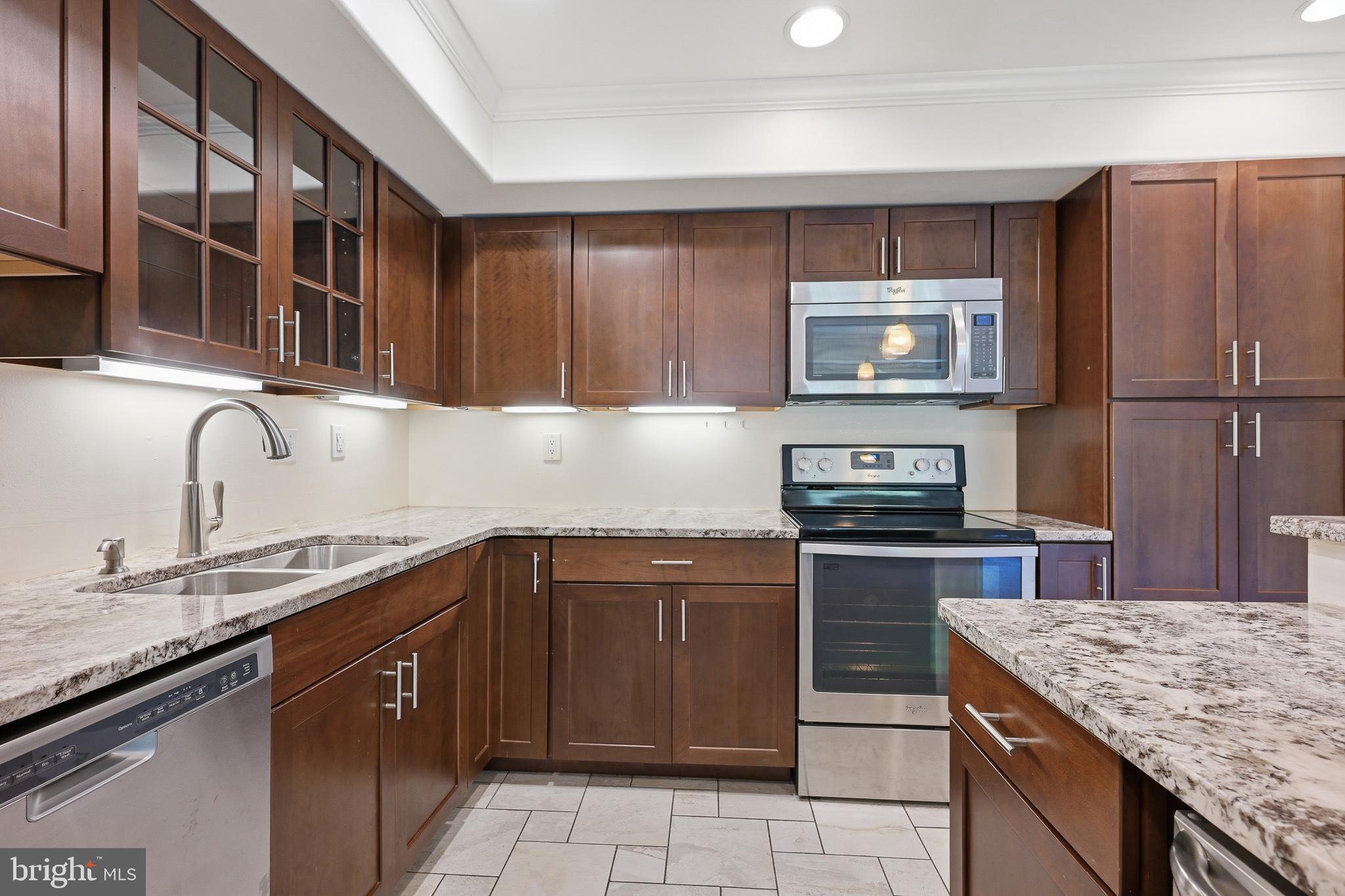 7 ROCKFORD ROAD J15