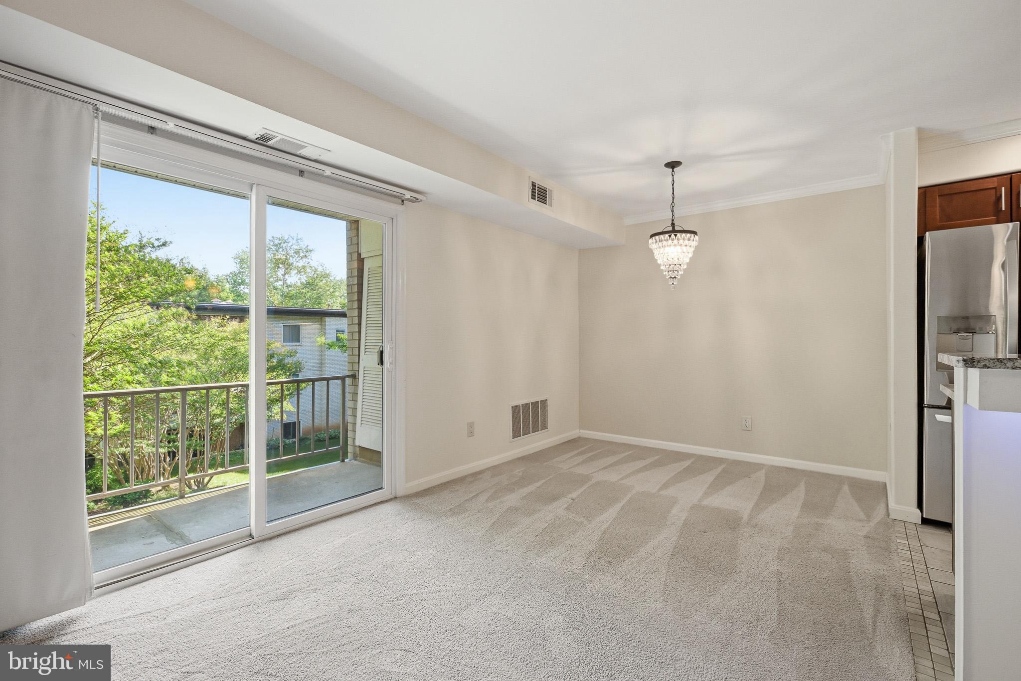 7 ROCKFORD ROAD J15