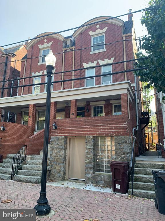 218 W 14TH STREET 3