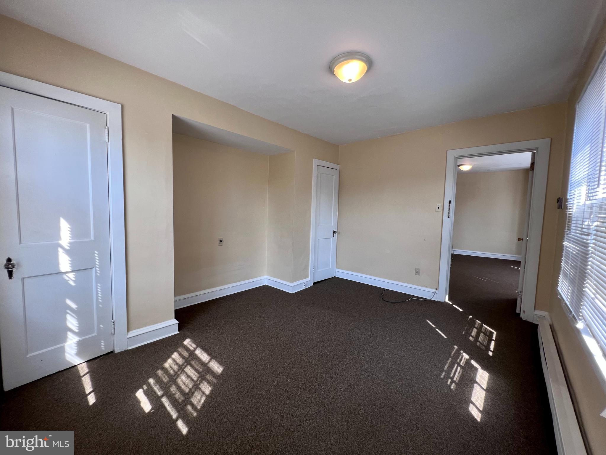 1303 N FRANKLIN STREET 6