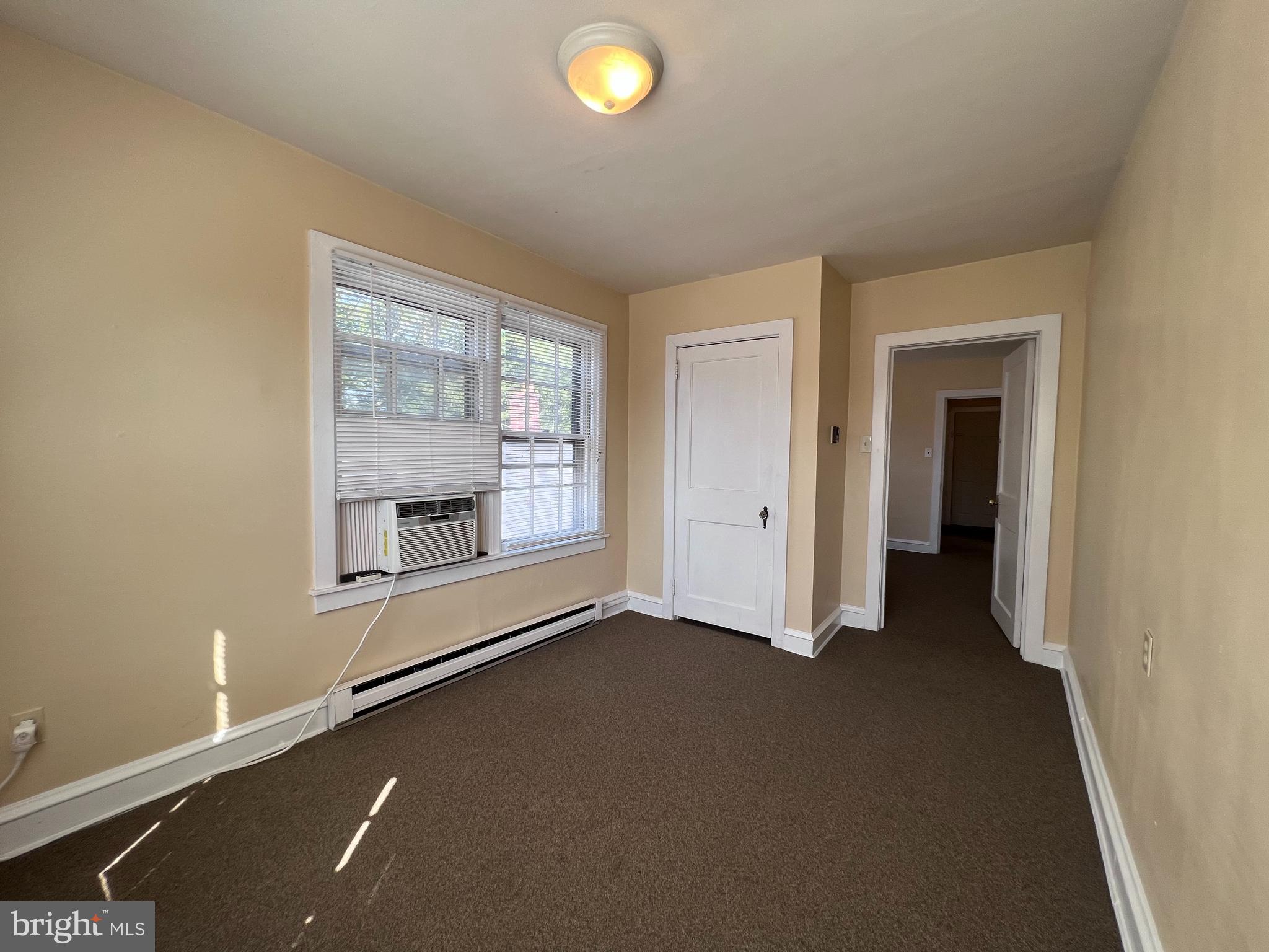 1303 N FRANKLIN STREET 6