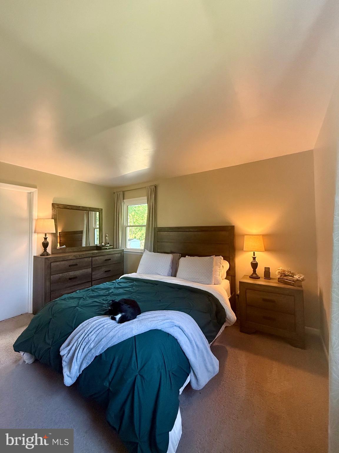 1335 GREENLEAF ROAD