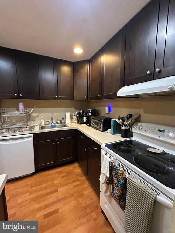 7 ROCKFORD ROAD J5