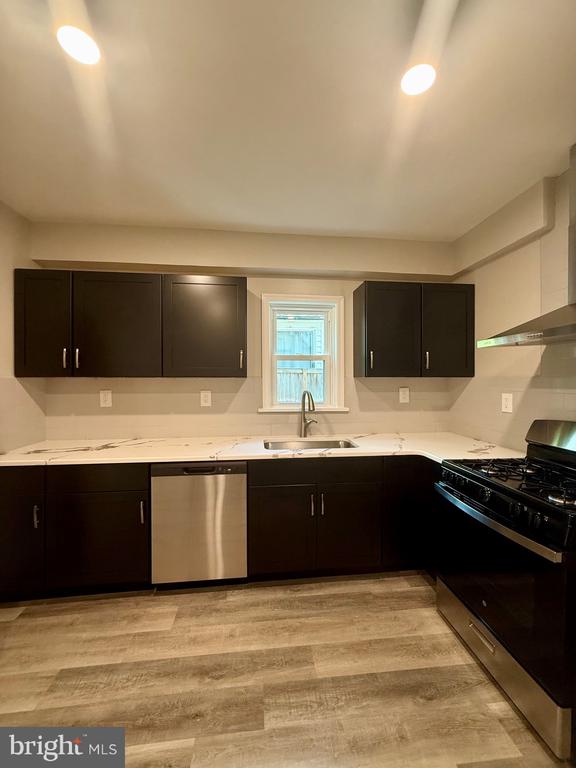 2602 W 18TH STREET Unit: 1