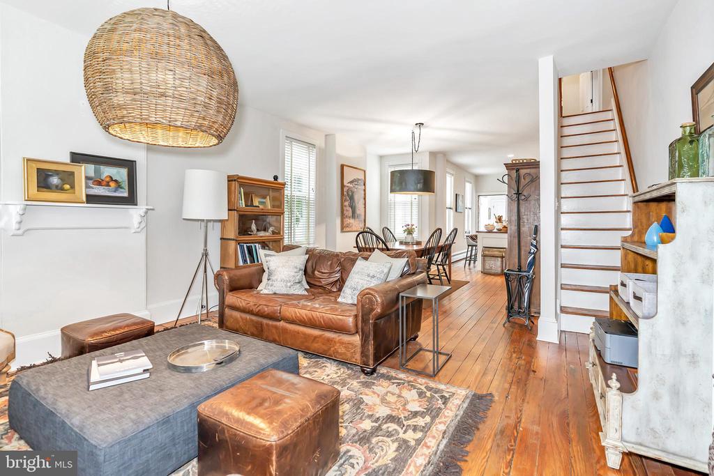 2454 W 16TH STREET