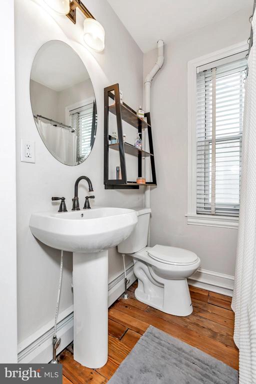 2454 W 16TH STREET