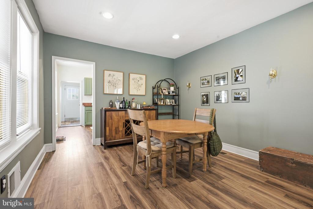 1111 W 9TH STREET