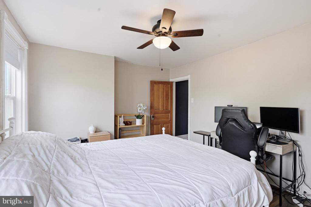 1111 W 9TH STREET