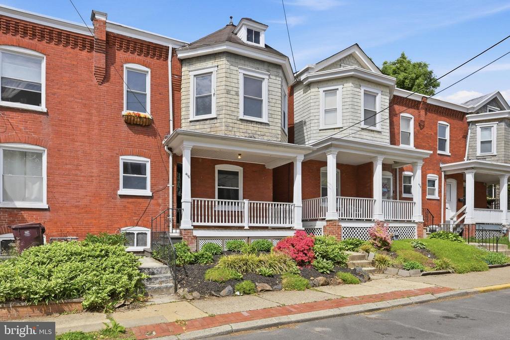 406 W 20TH STREET