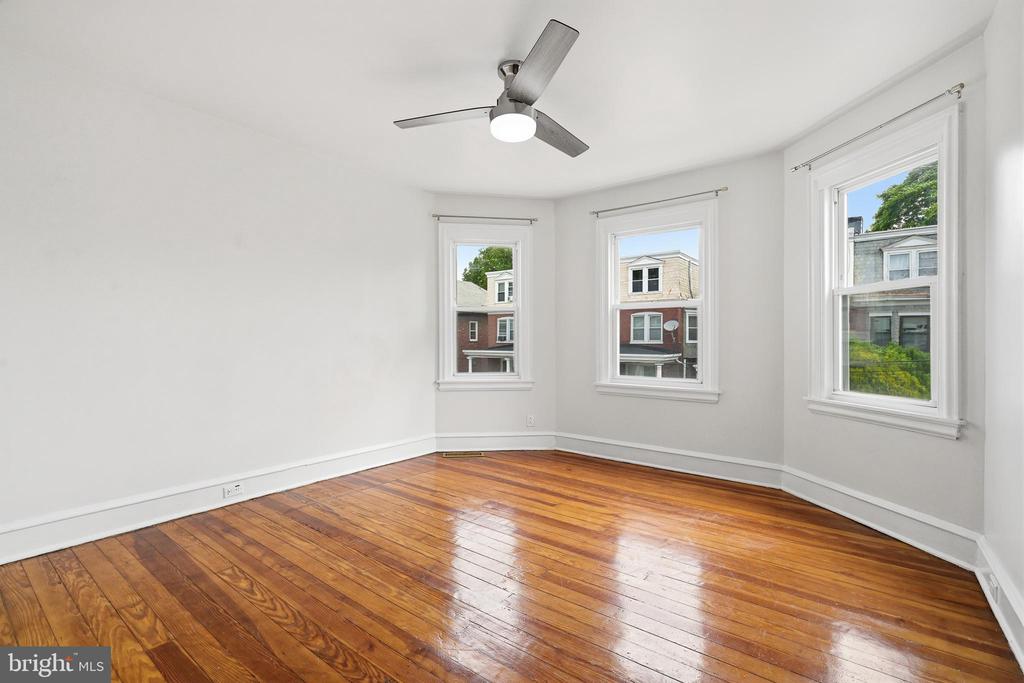 406 W 20TH STREET