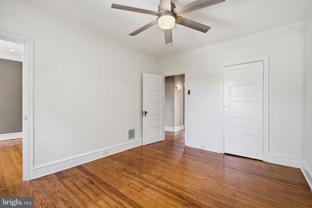 406 W 20TH STREET