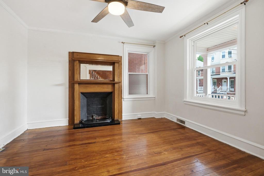 406 W 20TH STREET