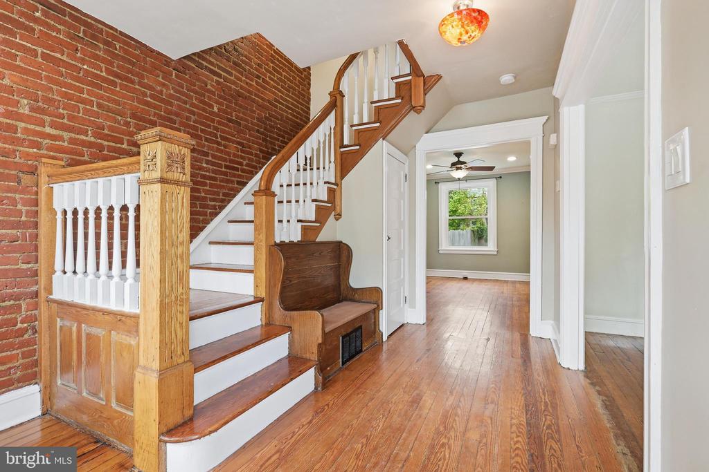 406 W 20TH STREET
