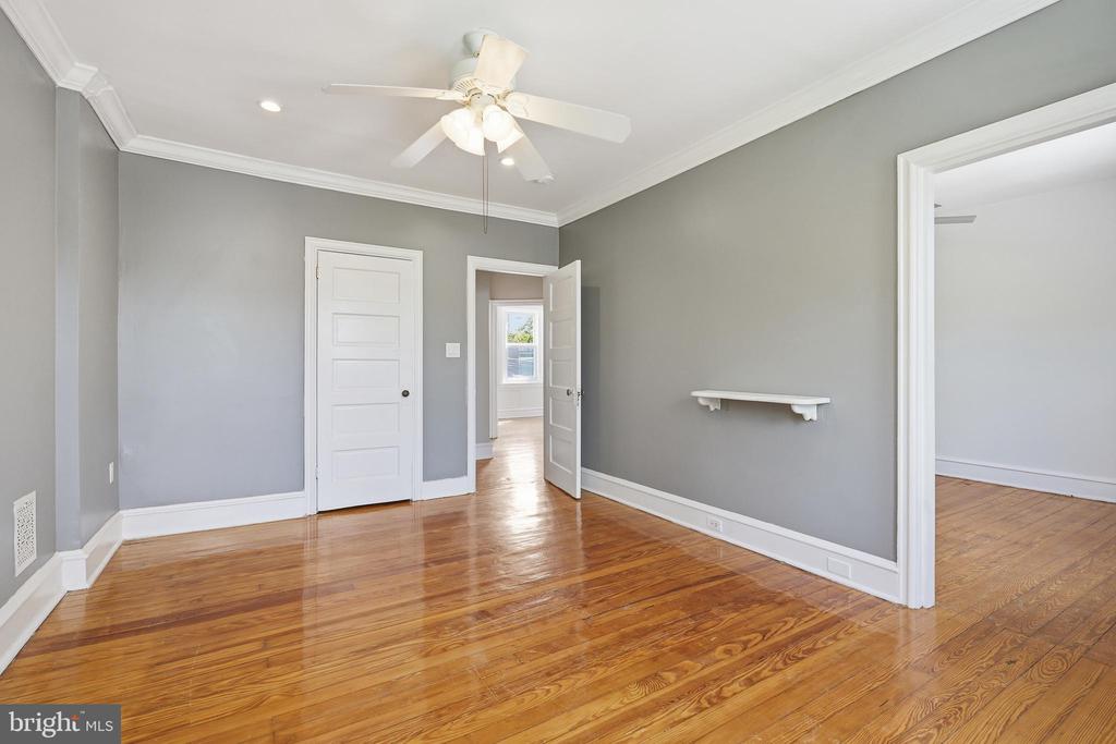 406 W 20TH STREET