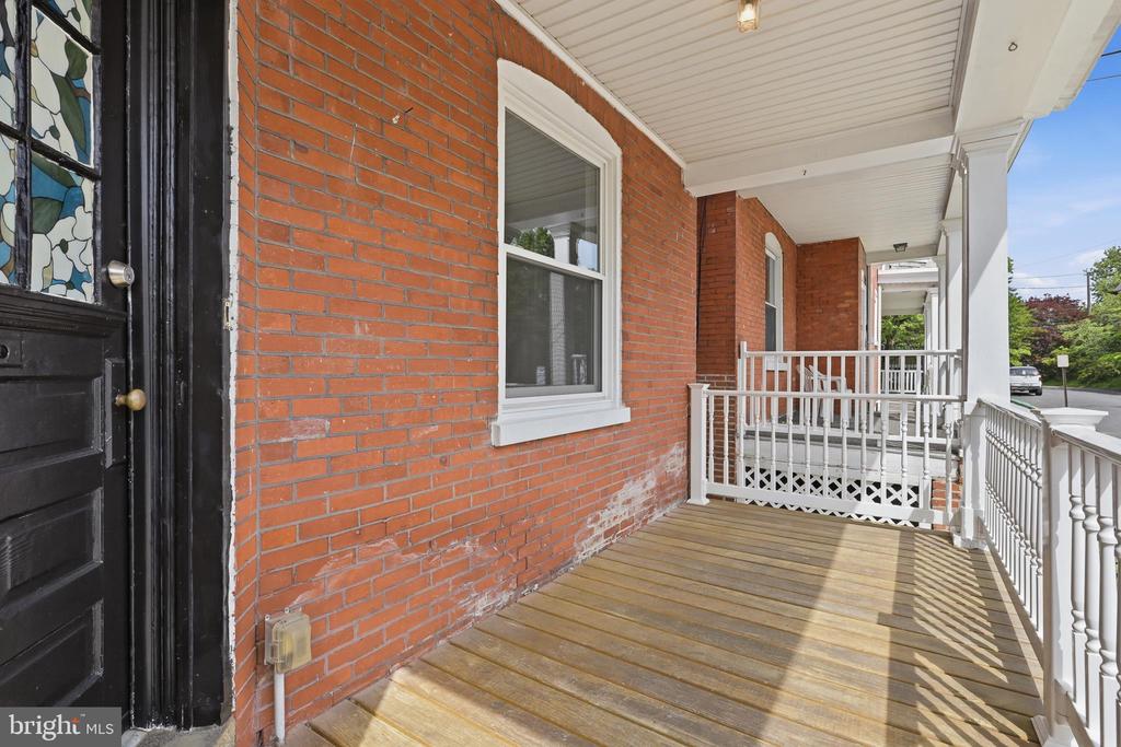 406 W 20TH STREET