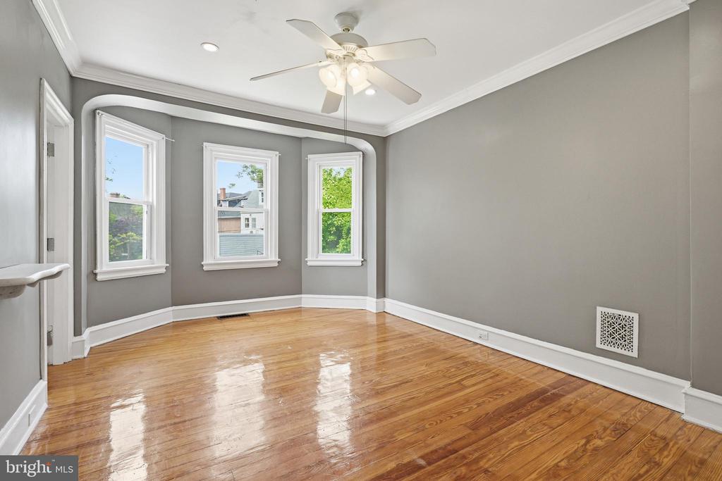 406 W 20TH STREET