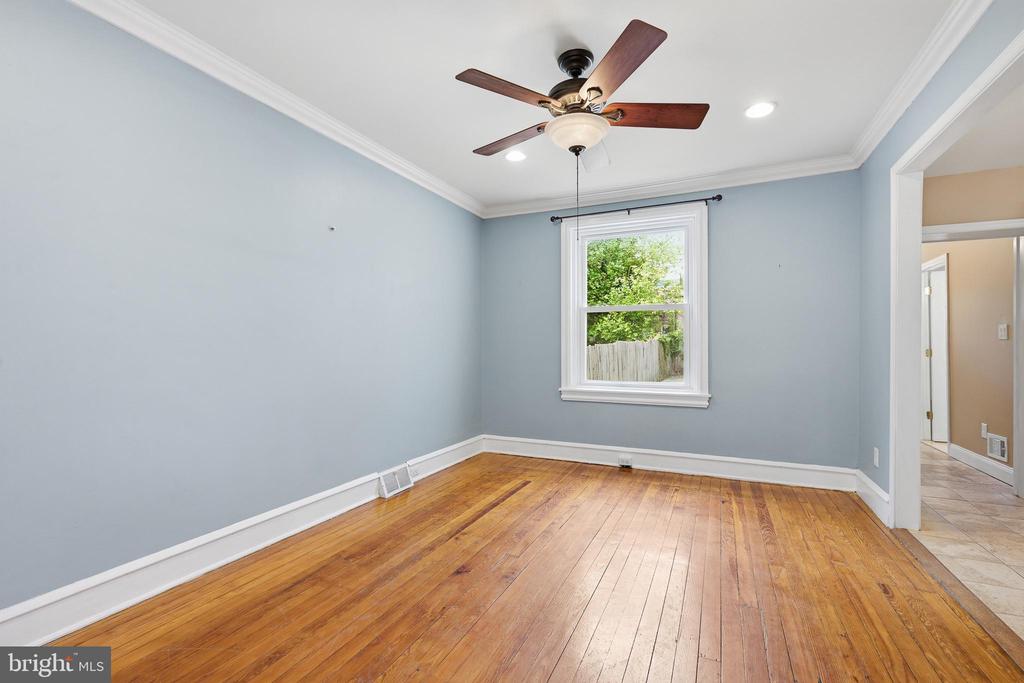 406 W 20TH STREET