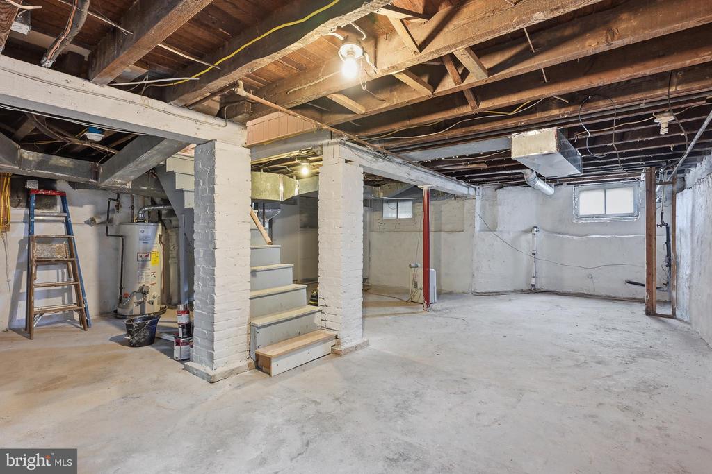 406 W 20TH STREET