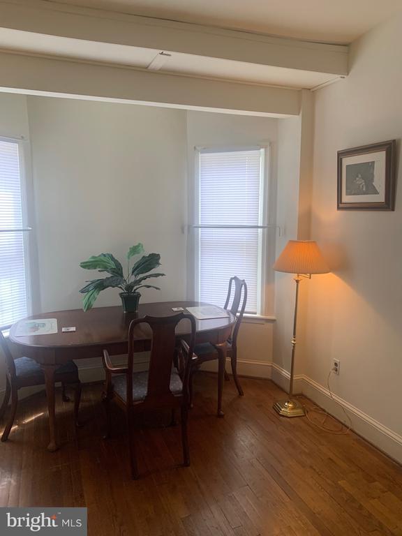 817 N JACKSON STREET Unit: 2