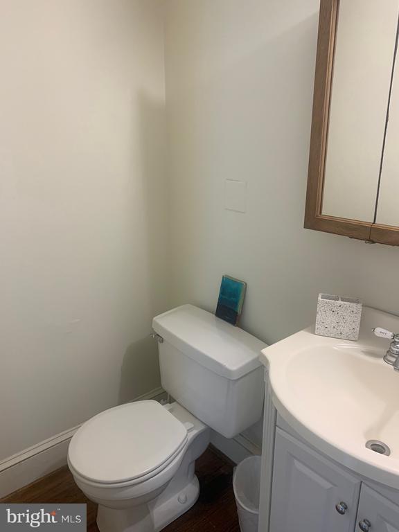 817 N JACKSON STREET Unit: 2