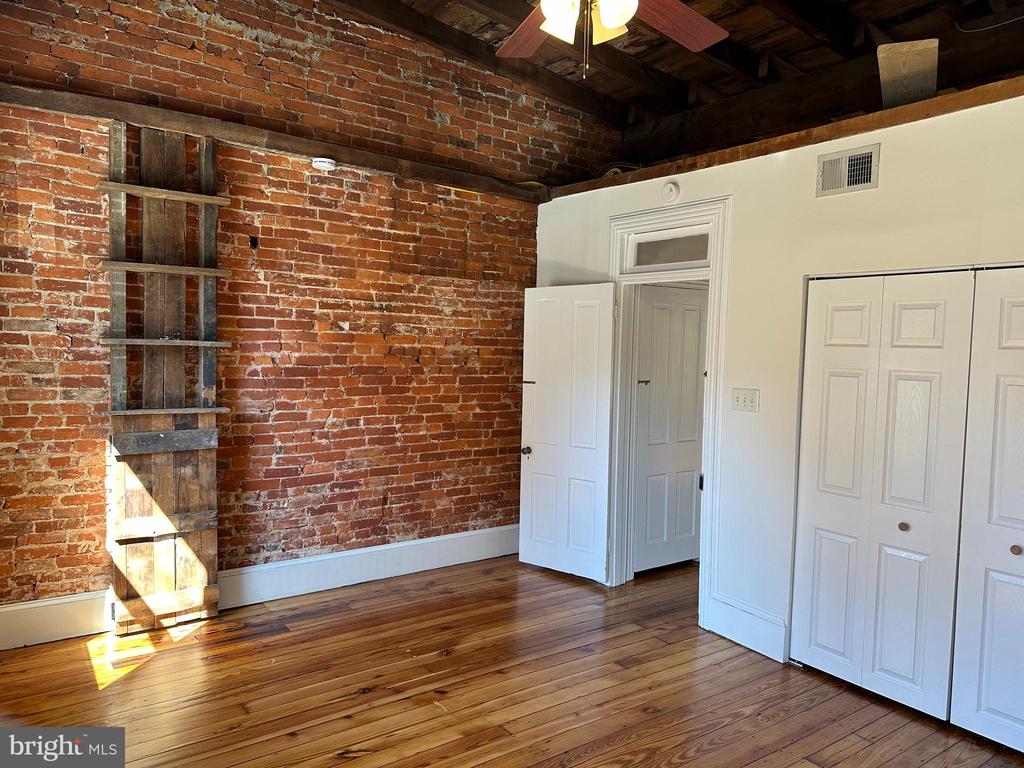 115 W 13TH STREET Unit: 2