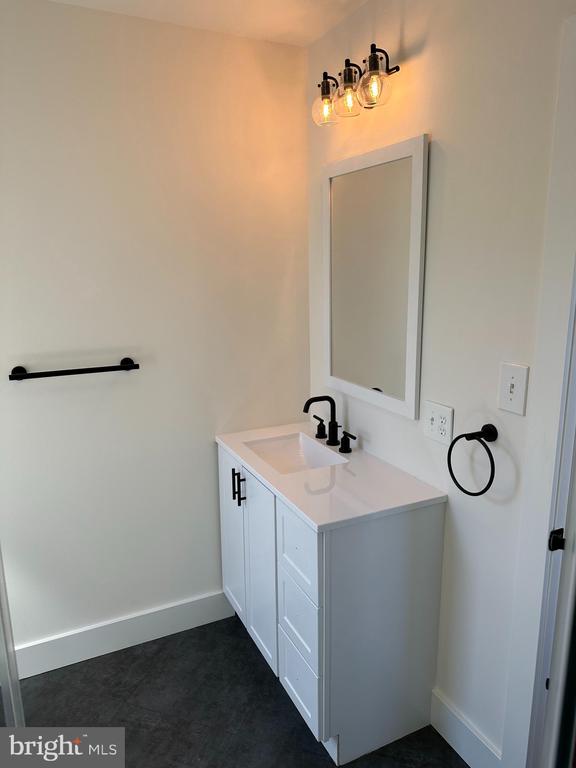 115 W 13TH STREET Unit: 2