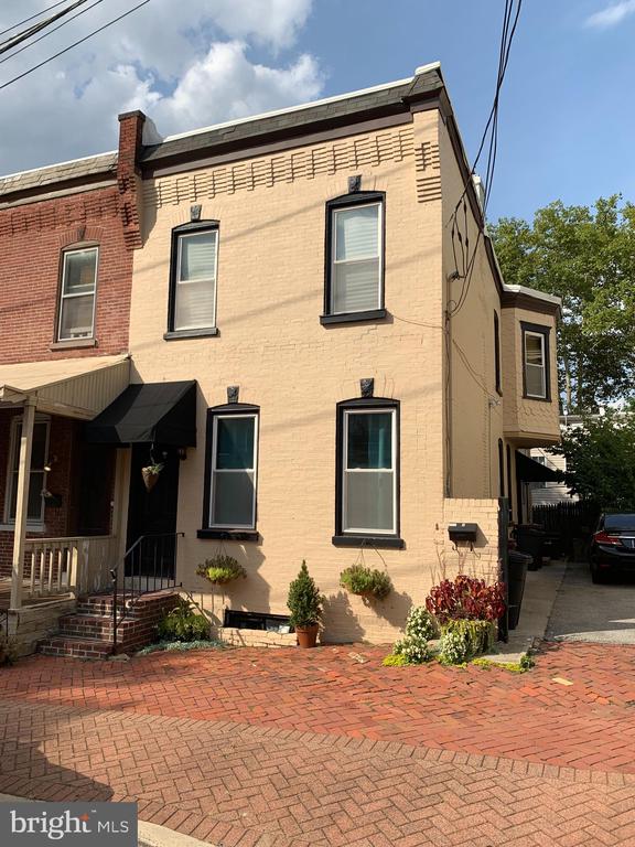 115 W 13TH STREET Unit: 2