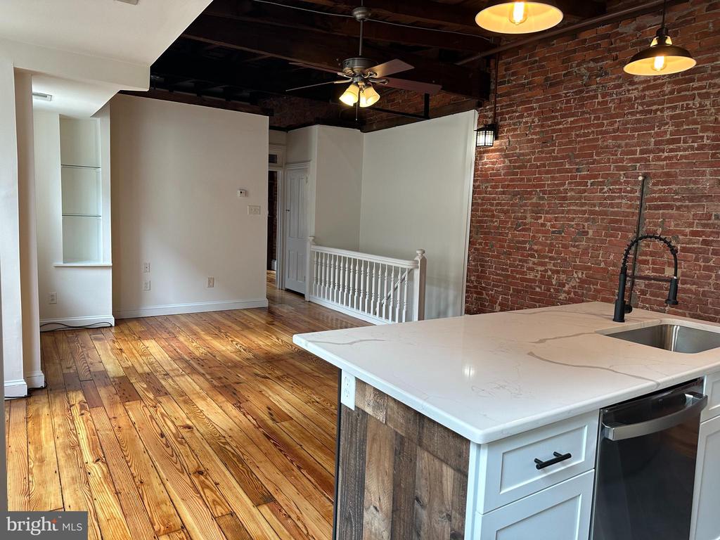 115 W 13TH STREET Unit: 2