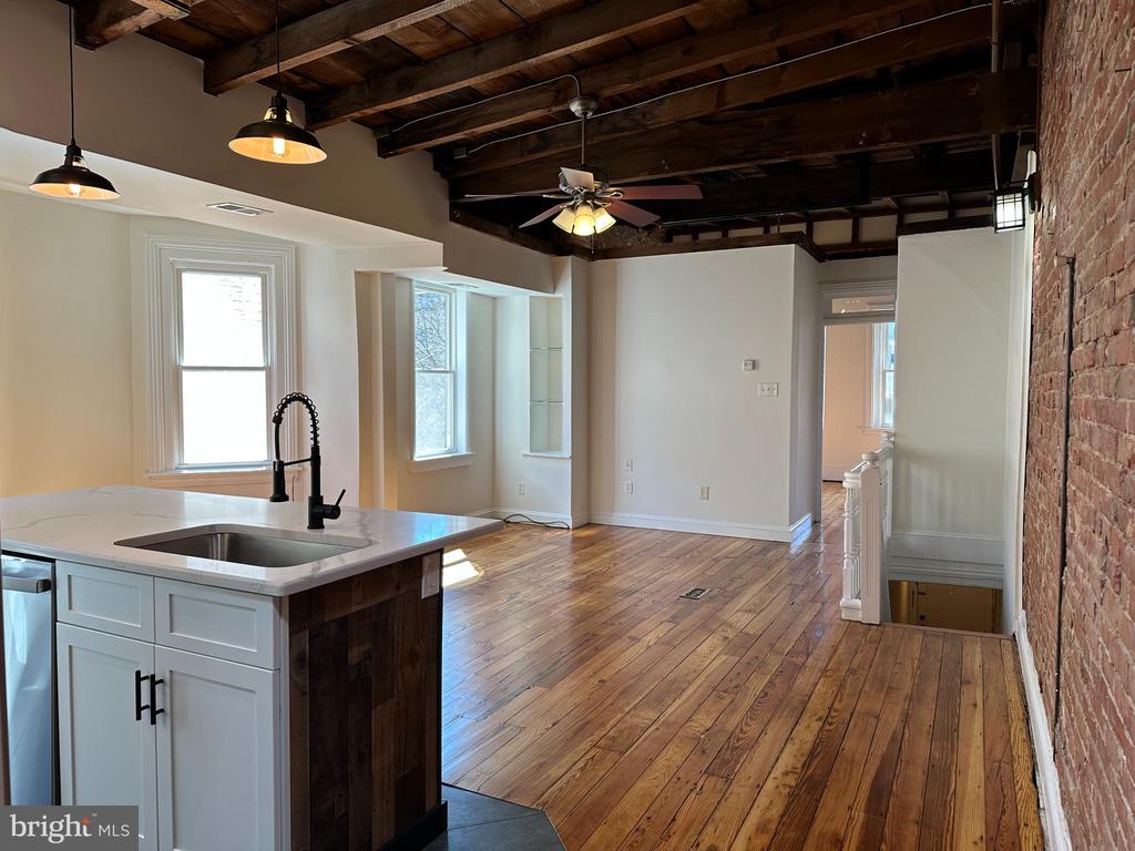 115 W 13TH STREET Unit: 2