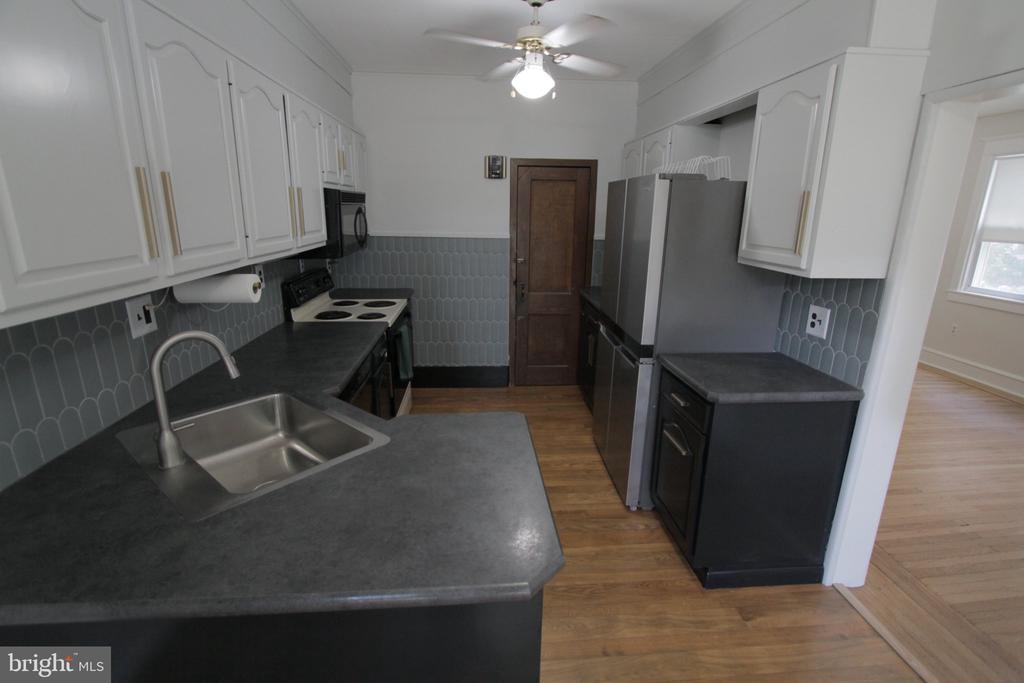 804 W 21ST STREET