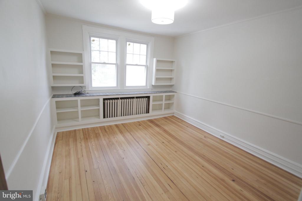 804 W 21ST STREET