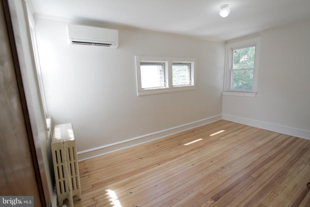 804 W 21ST STREET