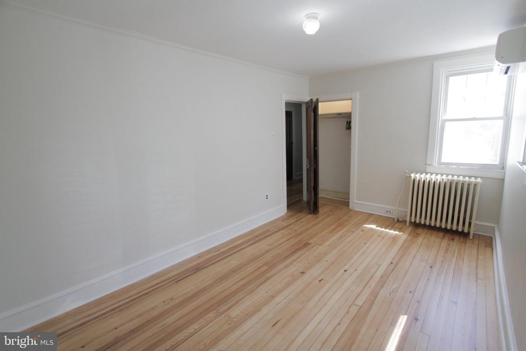 804 W 21ST STREET