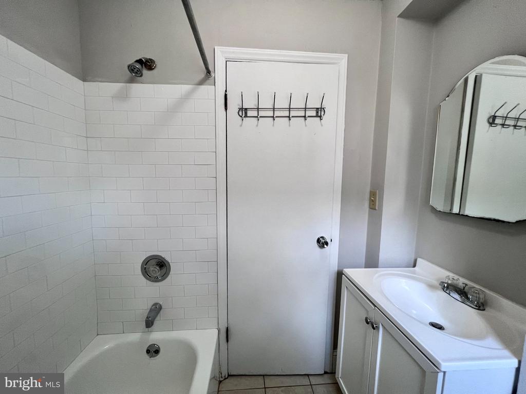 2602 W 18TH STREET Unit: 2