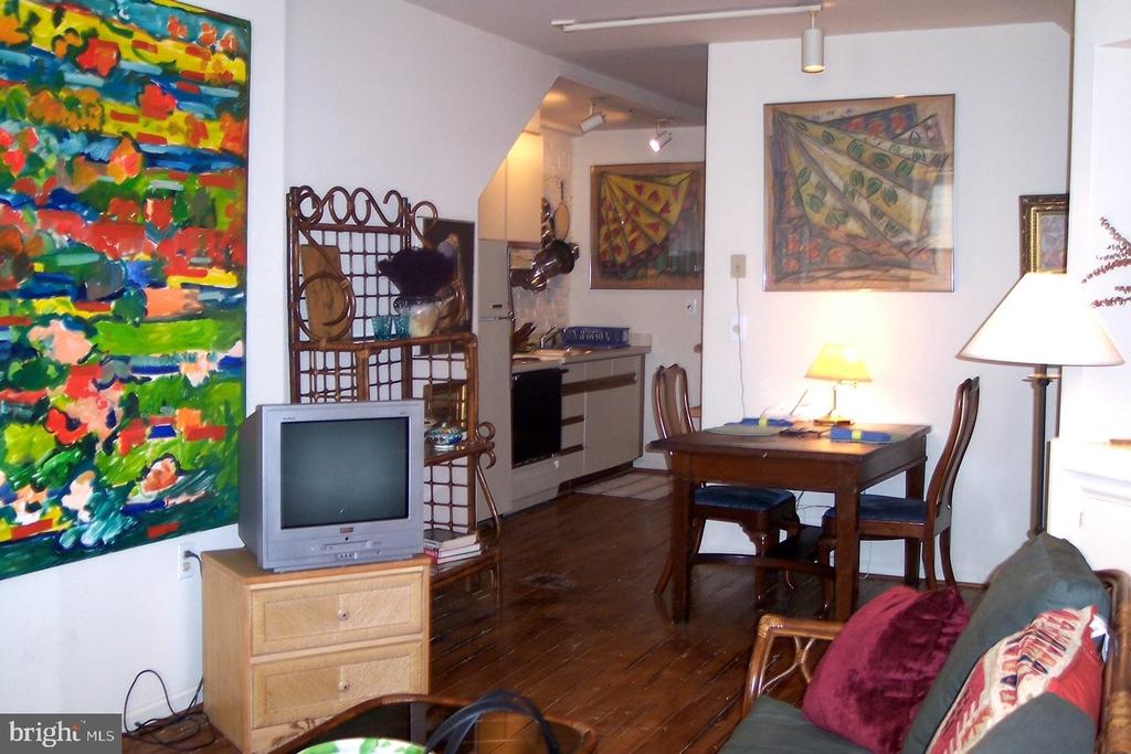 819 N JACKSON STREET Unit: 1