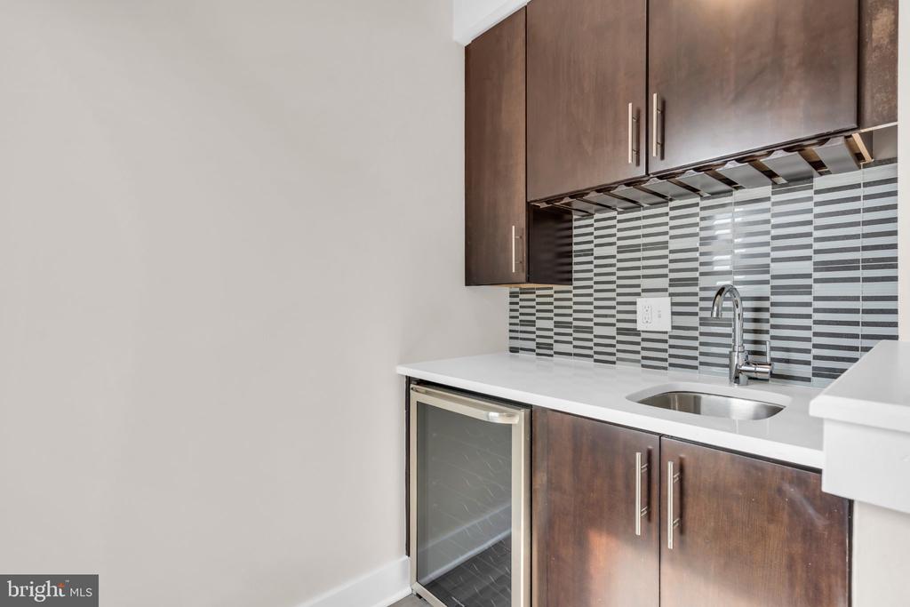 412 N FRONT STREET Unit: 31