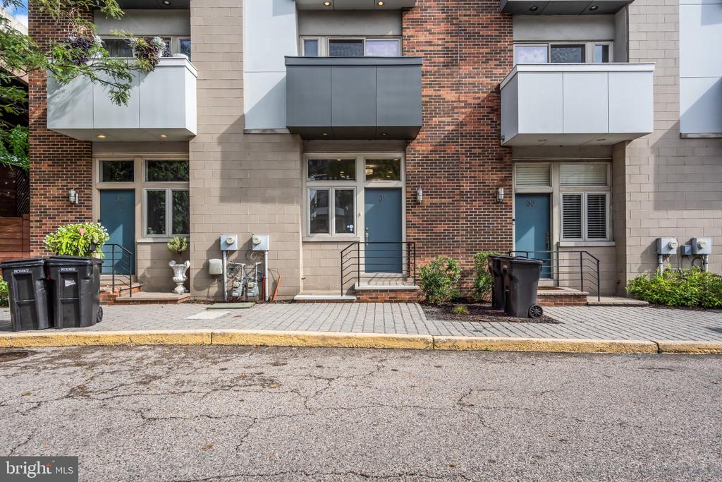 412 N FRONT STREET Unit: 31