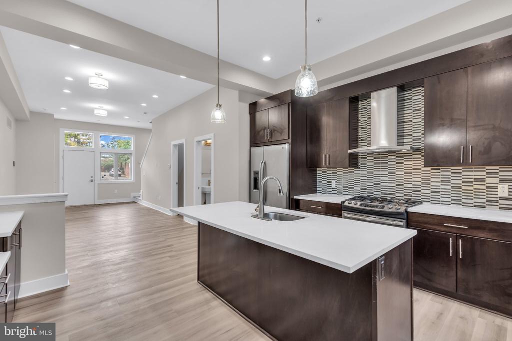 412 N FRONT STREET Unit: 31
