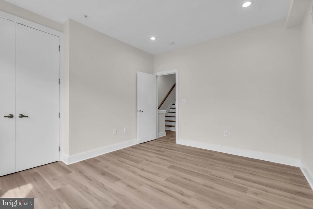 412 N FRONT STREET Unit: 31