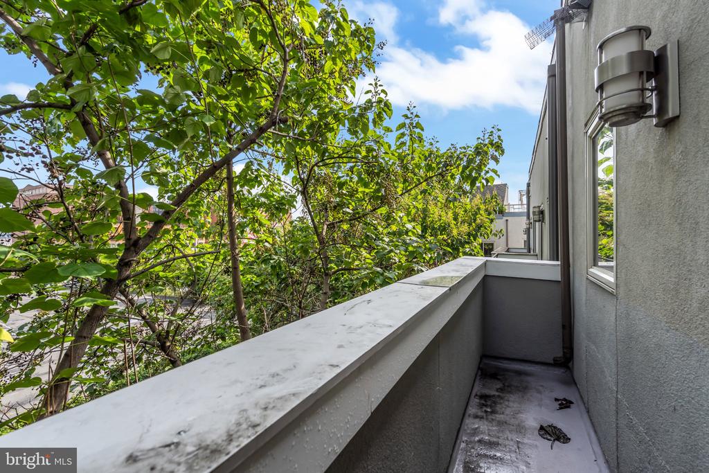 412 N FRONT STREET Unit: 31