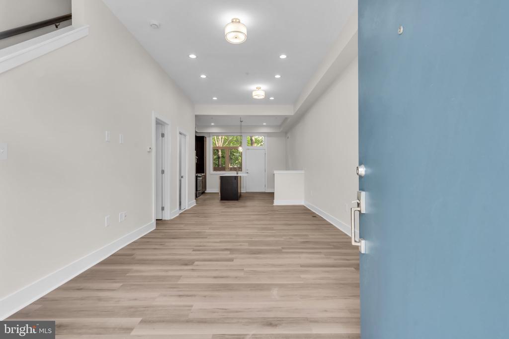 412 N FRONT STREET Unit: 31