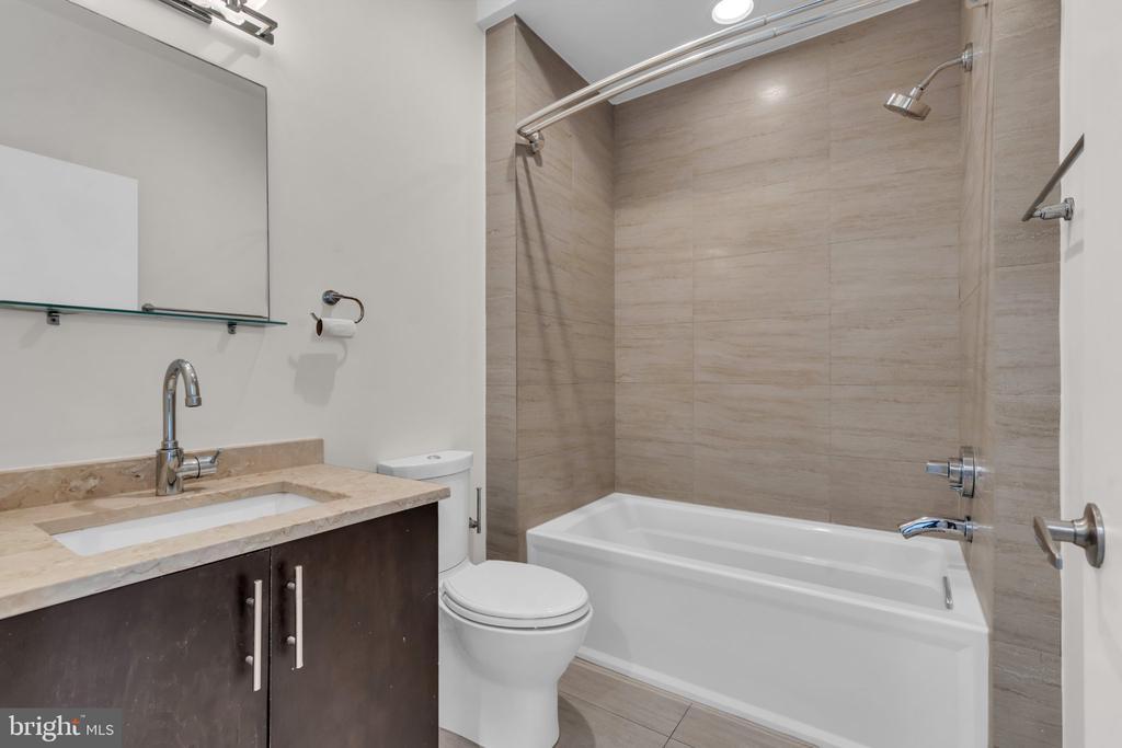 412 N FRONT STREET Unit: 31