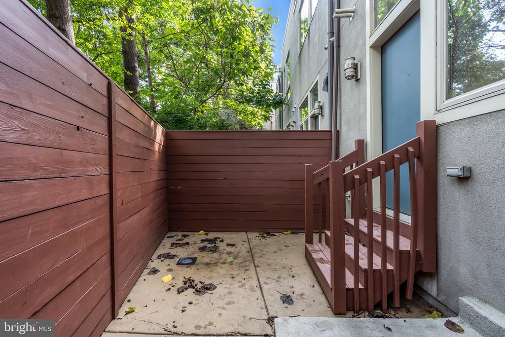 412 N FRONT STREET Unit: 31