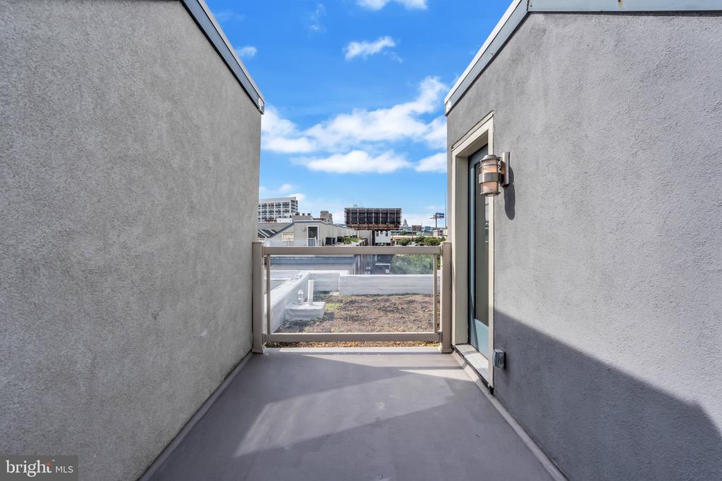 412 N FRONT STREET Unit: 31