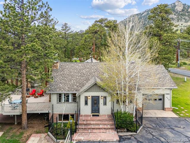640 Pinewood Lane