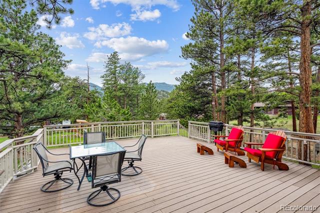 640 Pinewood Lane