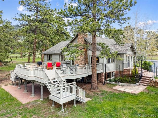 640 Pinewood Lane