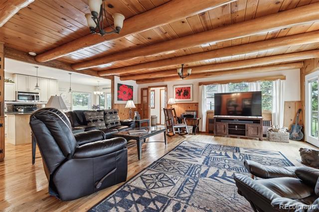 640 Pinewood Lane