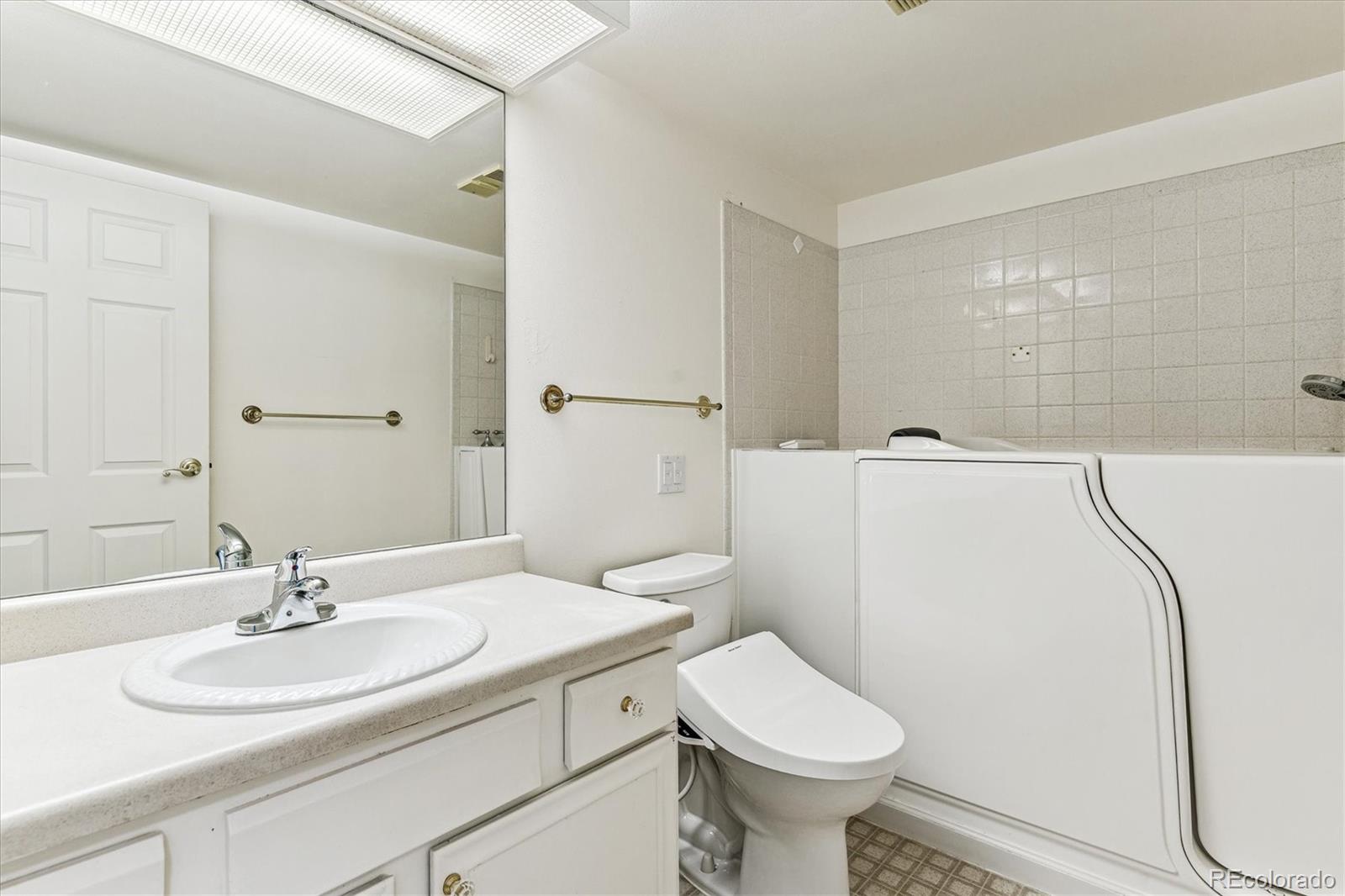 14390 E Marina Drive Unit: 504